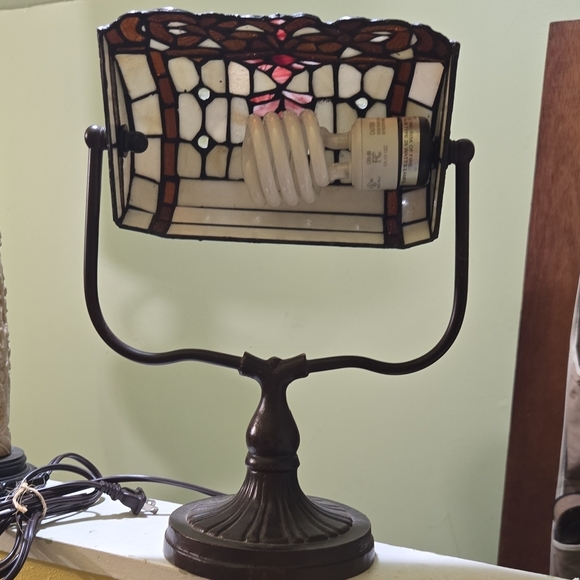 maxlite Other - Classic Antique Bronze Stained Glass Bankers Desk Table Accent Lamp
